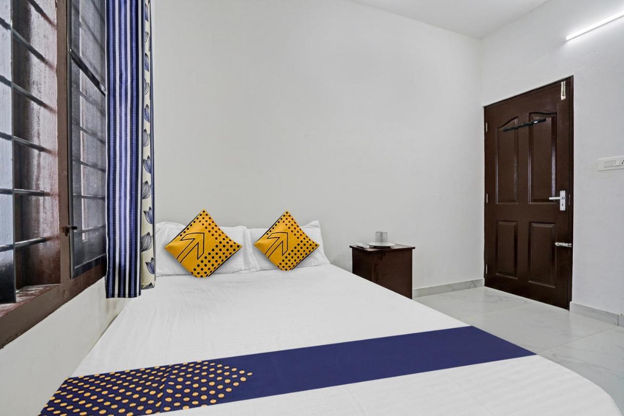 Spot On Blissful Villa Kochi ภายนอก รูปภาพ